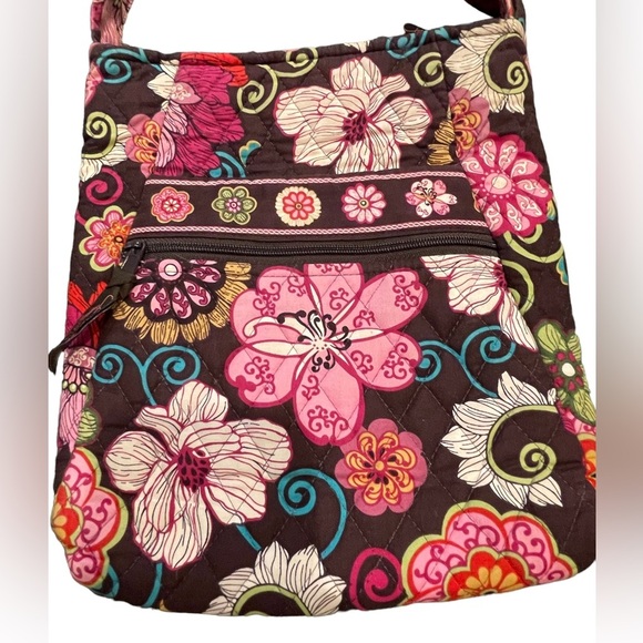 🔥🌺Vera Bradley Mod Floral pink hipster crossbody purse - RETIRED pattern. - Picture 4 of 6